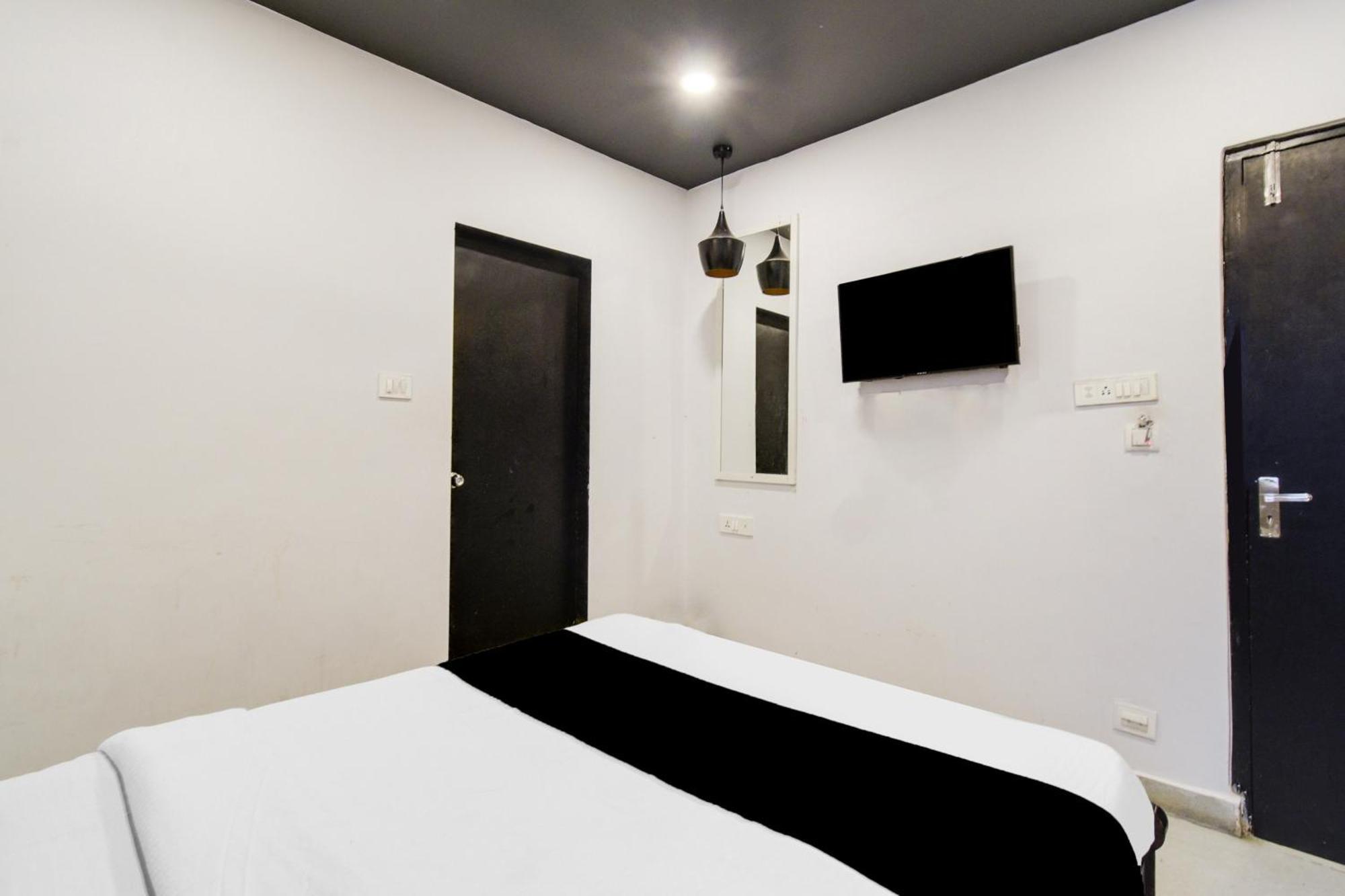 Hotel Super Townhouse Alwal Road Trimulgherry Zewnętrze zdjęcie