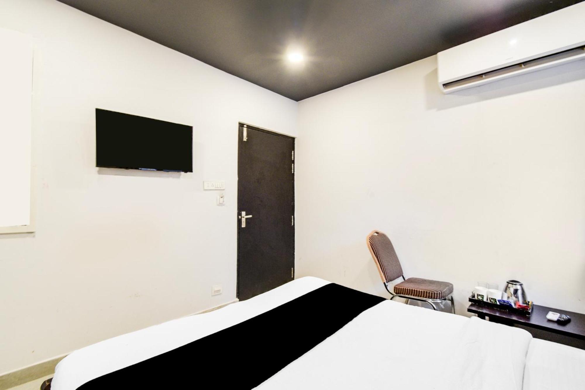 Hotel Super Townhouse Alwal Road Trimulgherry Zewnętrze zdjęcie